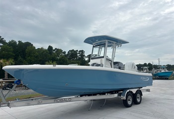 2027 Robalo 246 Cayman Atlas Blue Boat
